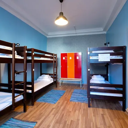 Hostel 16eur - Old Town Munkenhof *