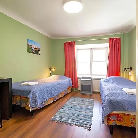 Hostal 16eur - Old Town Munkenhof Tallin