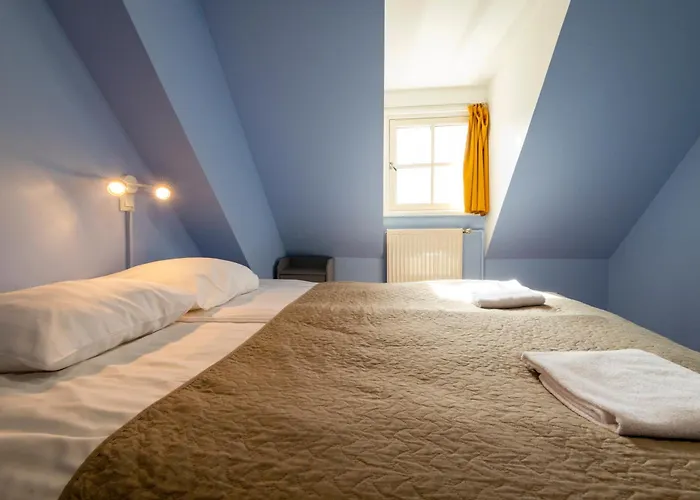 曼肯霍夫老城16号旅舍 2*